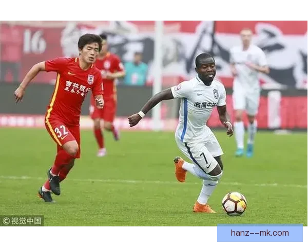 马沙里波夫亚洲杯小组赛精彩推射破门助力球队获胜